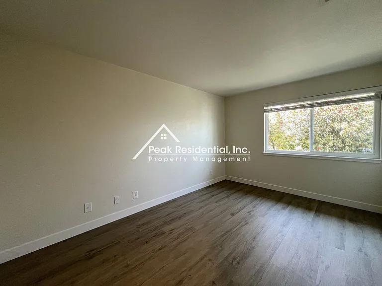 Gardenside Apartments — Photo 57