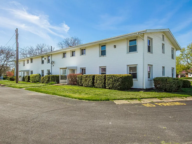 5095 Emerson Rd — Photo 3