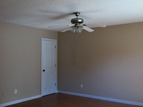 2nd image of 416A Clifton Ter