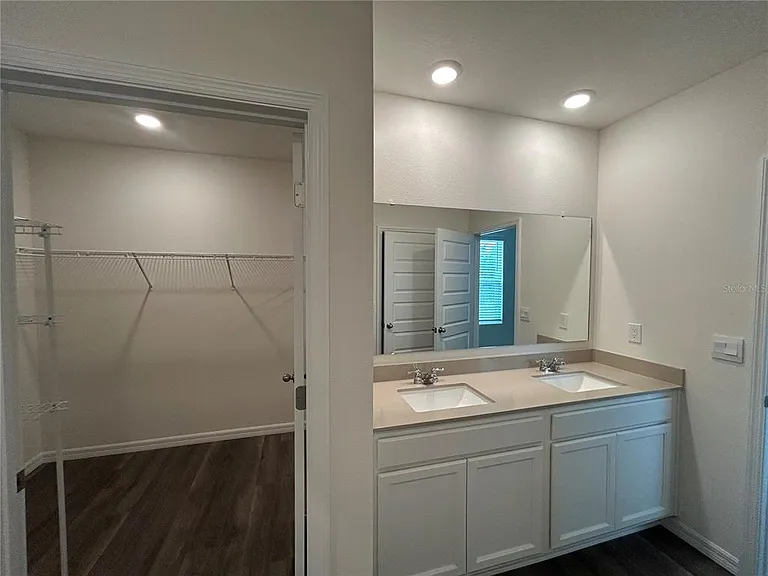 3377 Wakefield Dr — Photo 5