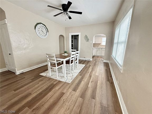 3rd image of 307 Spring St
