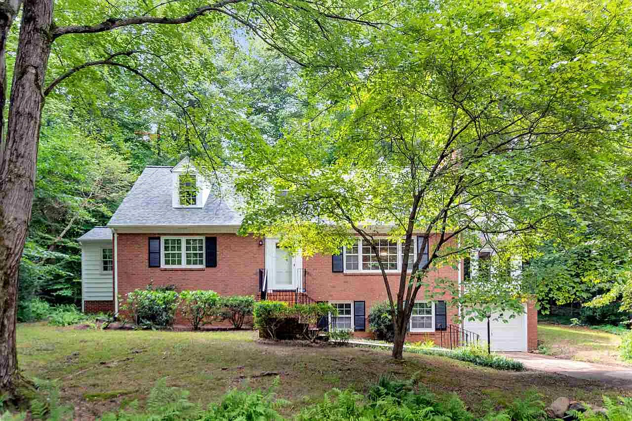 1615 Yorktown Dr photo 1