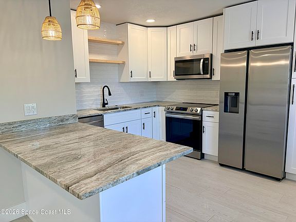 5th image of 909 S Colonial Ct APT C