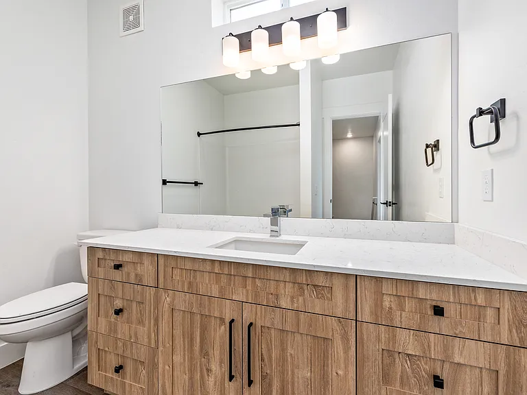 Olivia Apartments — Photo 49