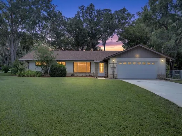 290 Sandyhook Ln, Deland, FL 32724