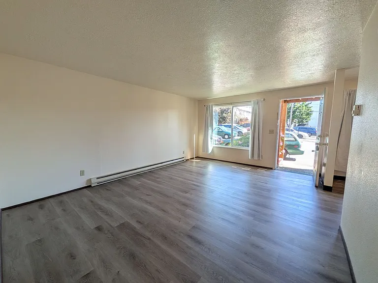 Chelsea Manor Apartments — Photo 72