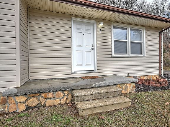 5th image of 215 Haywood Dr Unit 2