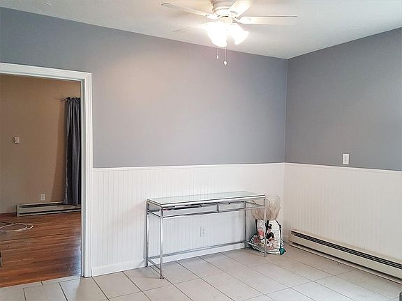 3rd image of 47 Pearl Street Pl #2L