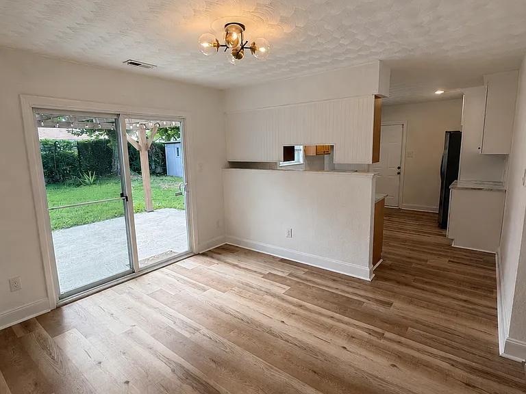 417 Ticonderoga Rd — Photo 4