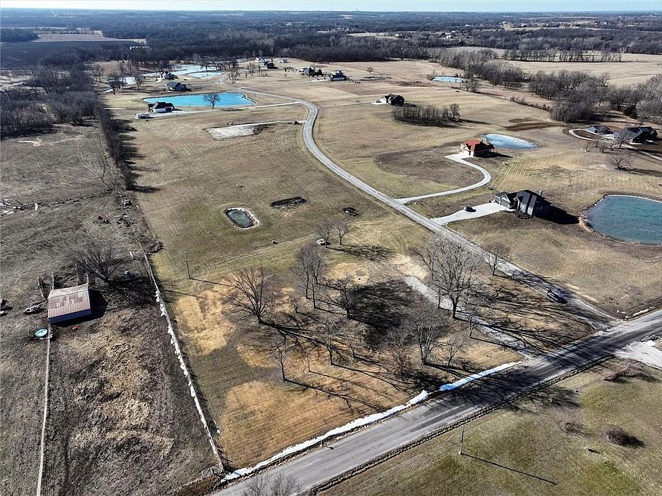 1st image of LOT 3 E 227th St