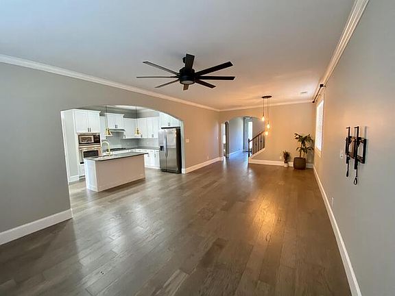 4th image of 1111 Pegasus Dr NW