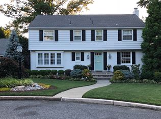 3 Westwood Dr, Haddonfield, NJ 08033