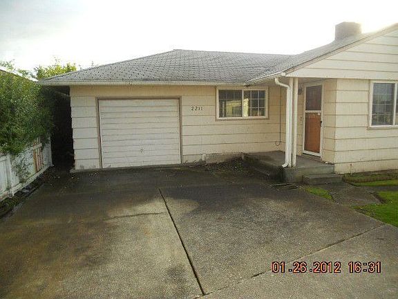 2nd image of 2231 S 134th St