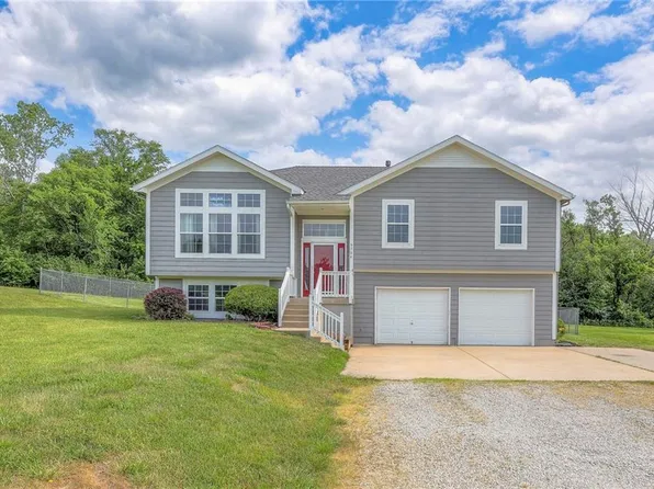 5704 E 198th Cir, Belton, MO 64012