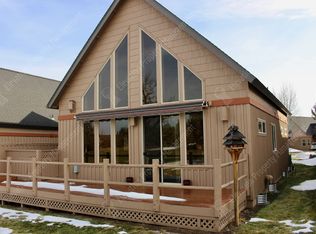 8705 Red Wing Ln, Redmond, OR 97756