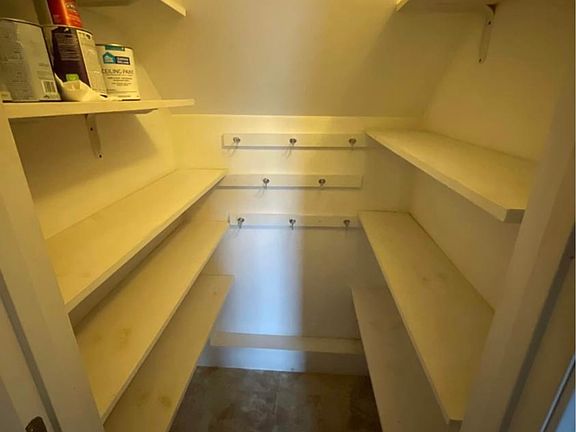 5th image of 625 Lake Ave Unit 2