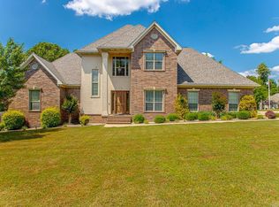 5600 Pear Tree Dr, Little Rock, AR 72206