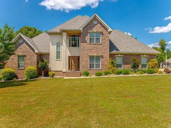 5600 Pear Tree Dr, Little Rock, AR 72206