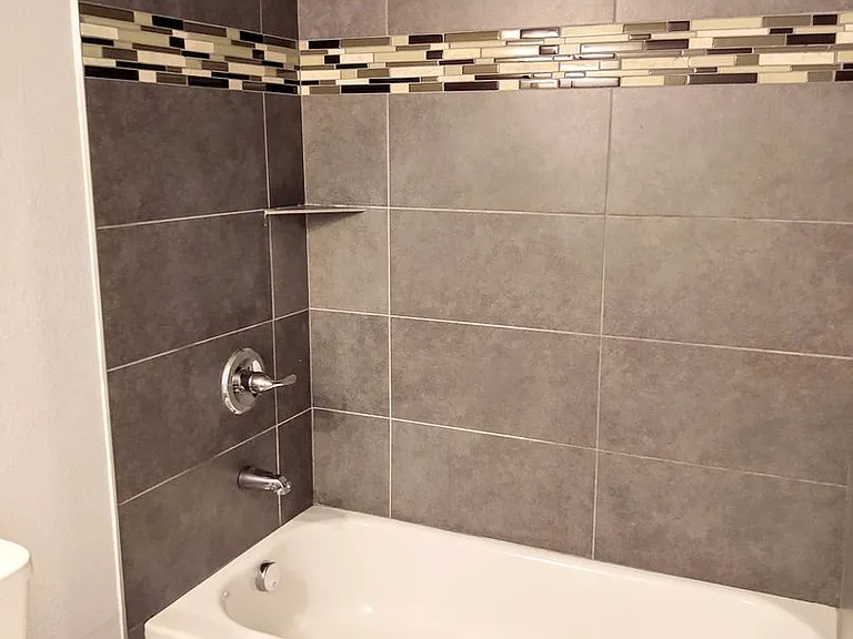 Hickory Park Apartments — Photo 6
