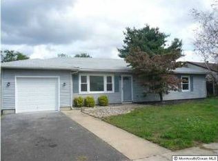 45 Rodak Cir, Edison, NJ 08817