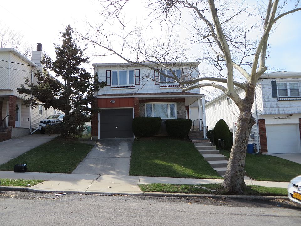 1st image of 216 Suffolk Ave