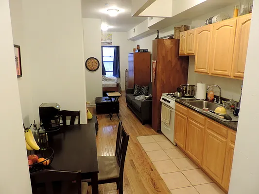 Rented by J Misrahi Realty Corp | media 2