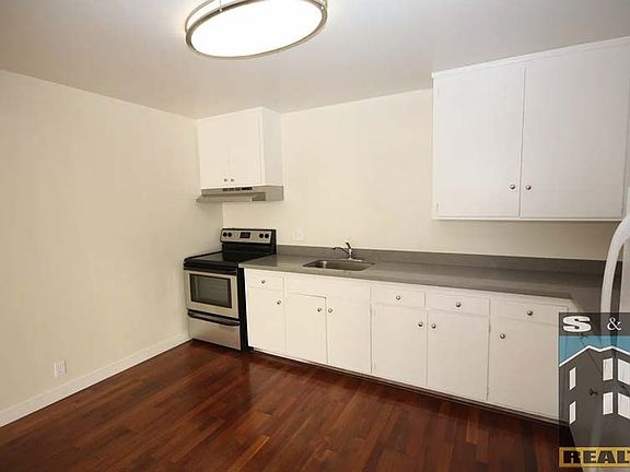 4th image of 3352 18th St APT 6