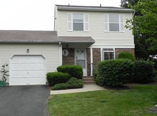 135 Castle Pointe Blvd, Piscataway, NJ 08854