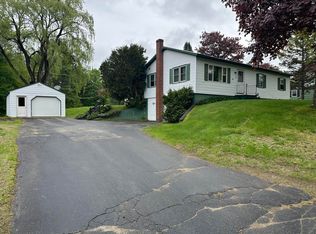 114 Summit Ave, Farmington, ME 04938
