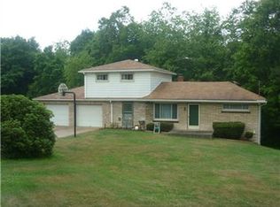 925 Mason Rd, Tarentum, PA 15084