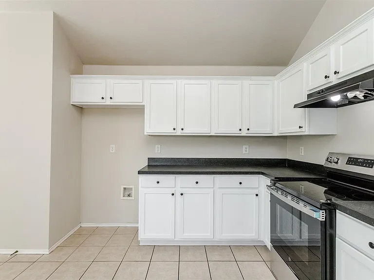 1017 Caleb St — Photo 15