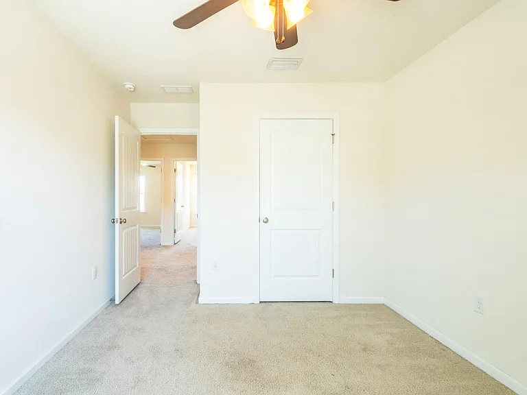 5888 Southern Bell Ct — Photo 35