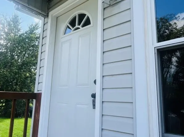 626 E 9th St, Muncie, IN 47302