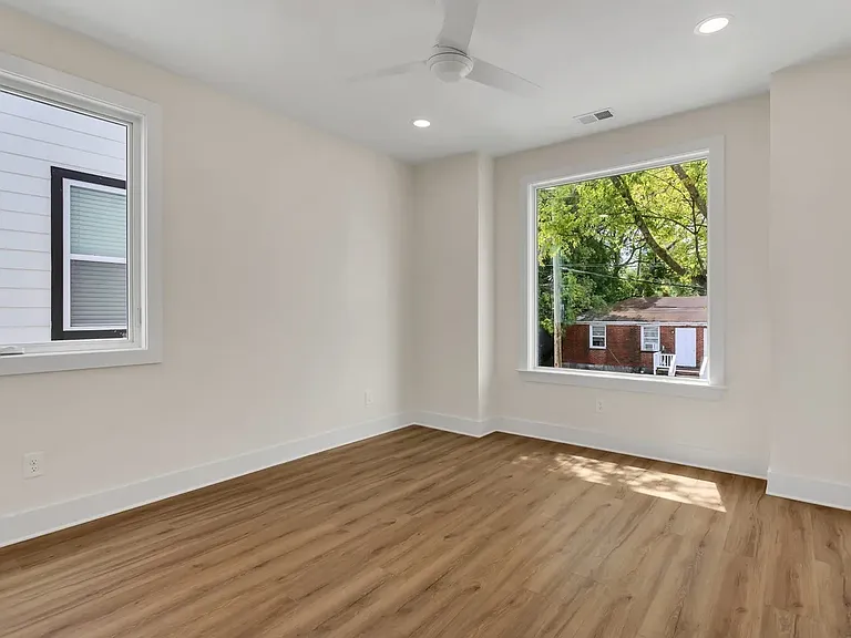 2430 Batavia St — Photo 21