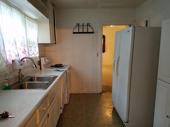 4th image of 4392 Kelly Ave