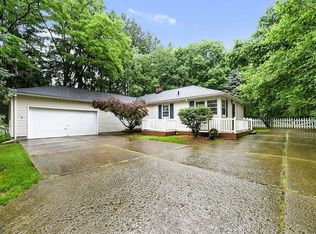 7757 Big Creek Pkwy, Middleburg Heights, OH 44130
