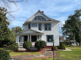24245 Mary St, Parksley, VA 23421