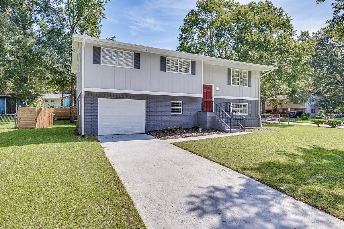 5 bed, 1148 sqft, $3,400 — Photo 1