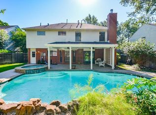 7827 Sunny Ridge Dr, Houston, TX 77095