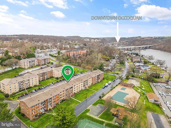 2nd image of 12715 Gordon Blvd APT 100
