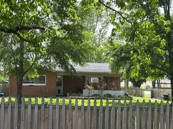 470 W Mulberry St, Elberfeld, IN 47613