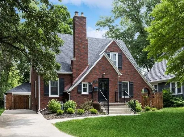 1634 Morningside Dr, Iowa City, IA 52245