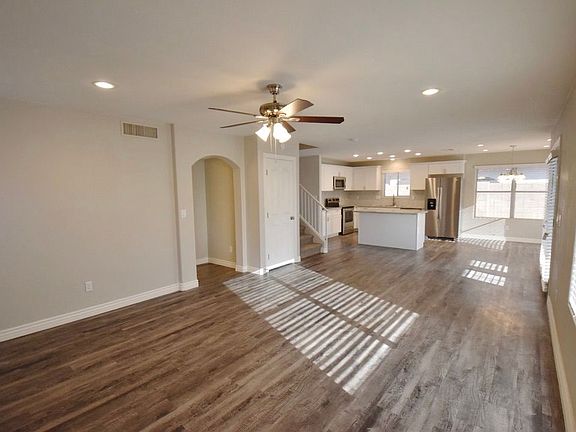 3rd image of 12729 W Palm Ln