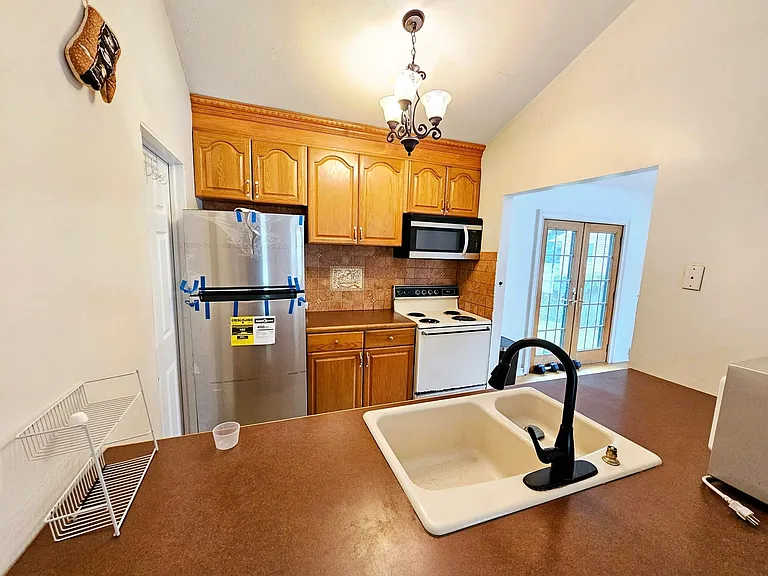 12 Nord Park Blvd — Photo 9