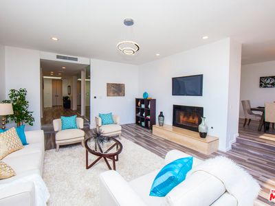268 S Lasky Dr APT 301, Beverly Hills, CA, 90212