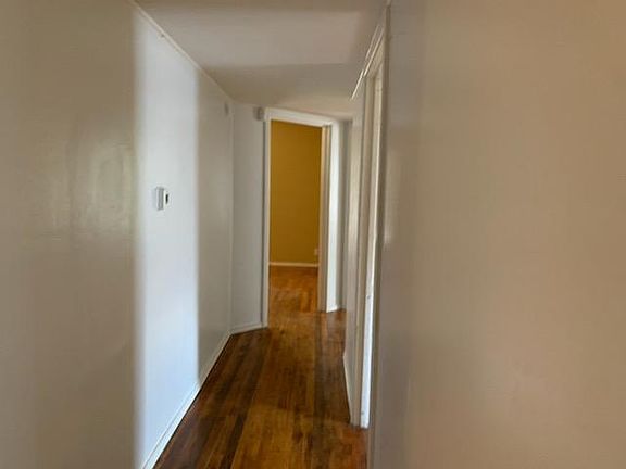 5th image of 905 N Oakes St