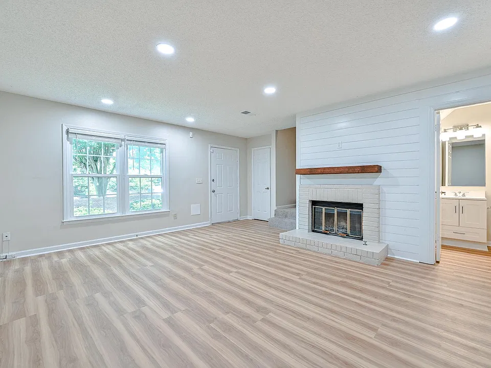 1036 Old Holcomb Bridge Rd