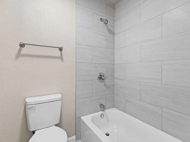 1600 W Madison St — Photo 19