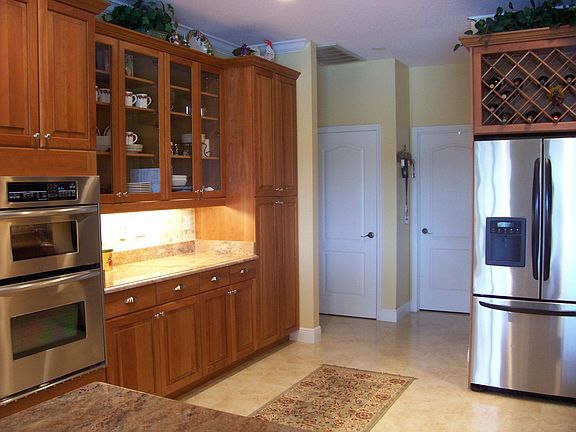 4th image of 3381 SW Islesworth Cir