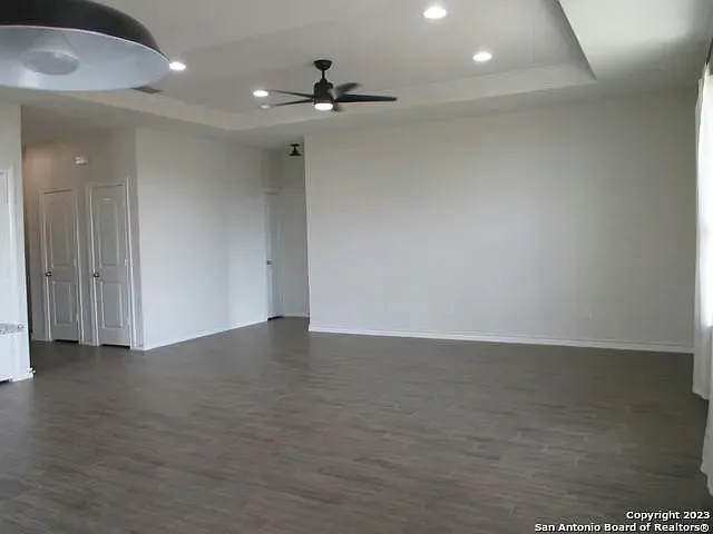 3 bed, 1600 sqft, $1,900 — Photo 4